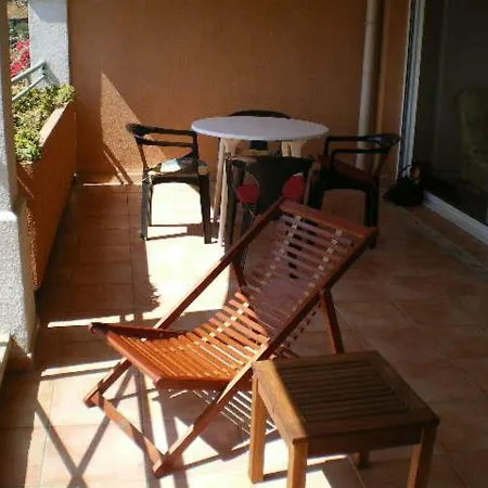 Apartament Spacieux 2 Pieces Avec Terrasse Et Vue Degagee, Proche Du Quartier Le Pin De - Fr-1-308-51